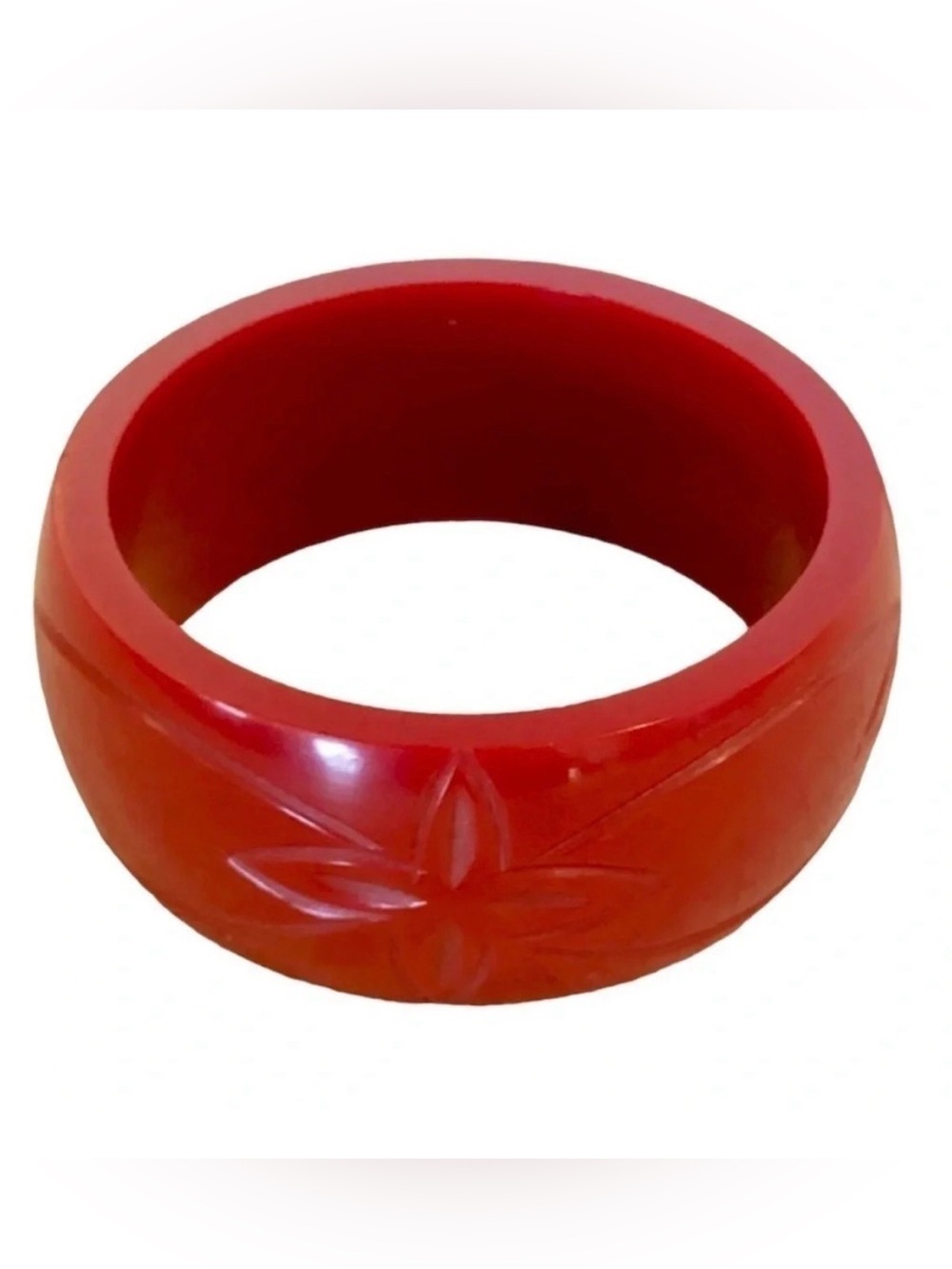 BAKELITE Vintage 1940s-50s Heavy Carved Tomato Red Bangle Bracelet